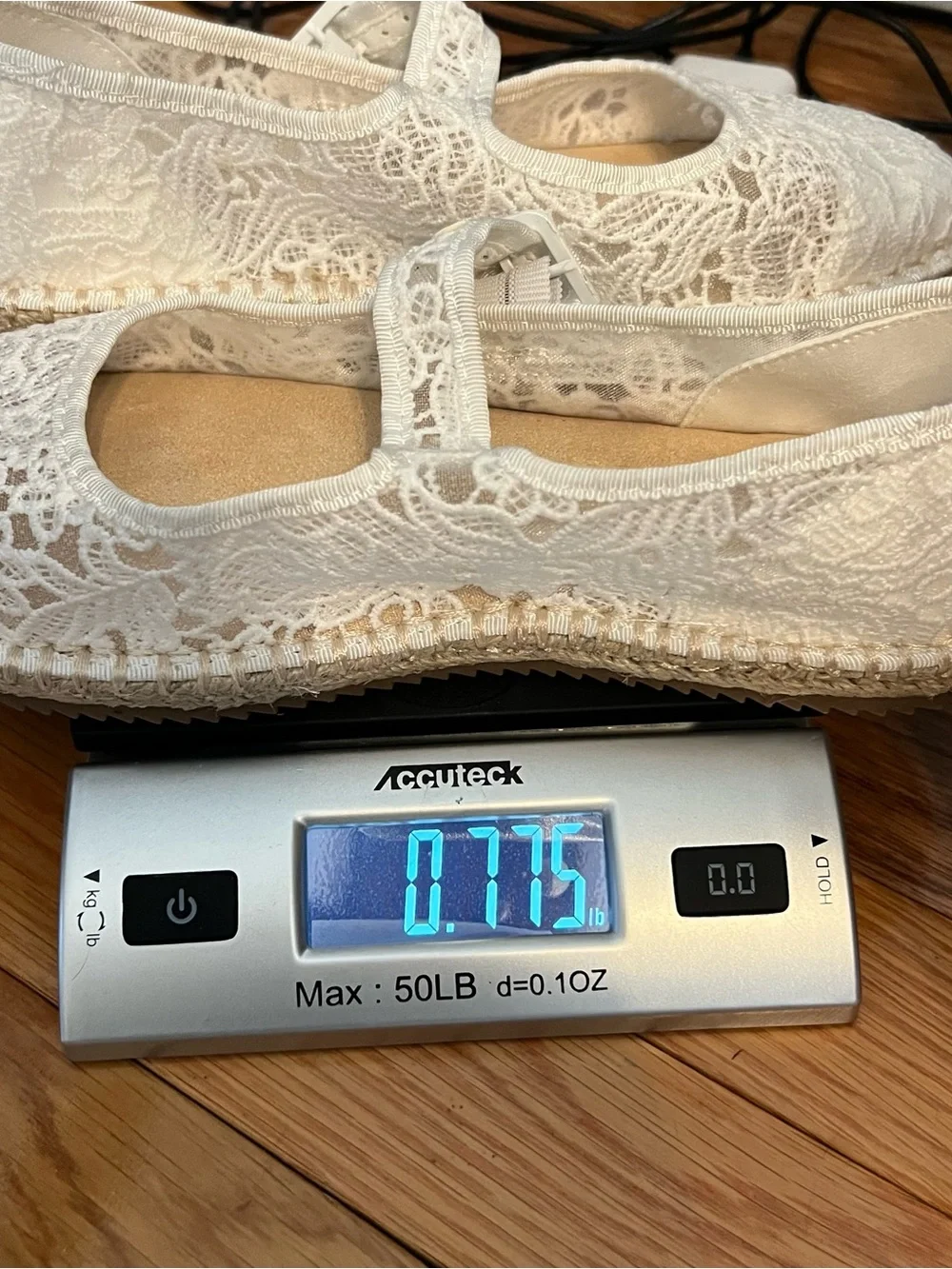 NWT Art class White Lace Mary Jane Girls Espadrille Flats - Size 5
